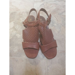 White Mountain Brown Tan Chunky Heels Shoes Women's Size 10 2inch ,1 1/2inch